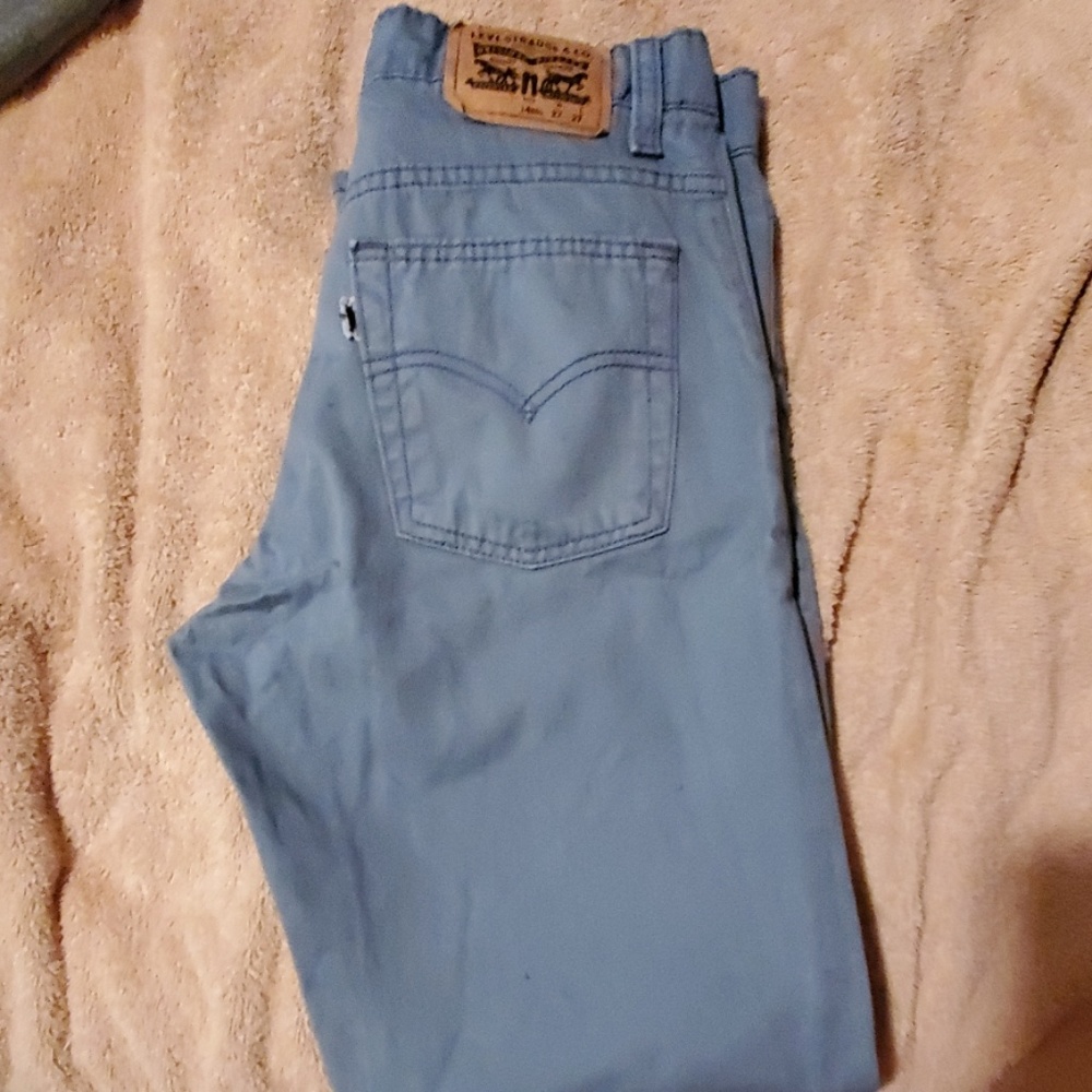 Levi's - Picture 3 of 4